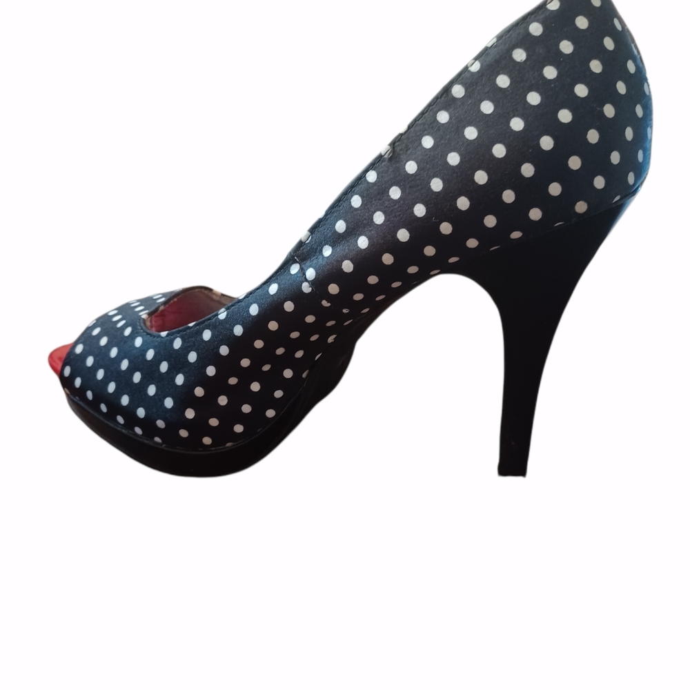 Shoes - Picture 3 of 3
